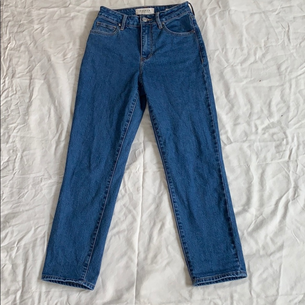 Mom jeans, dark wash